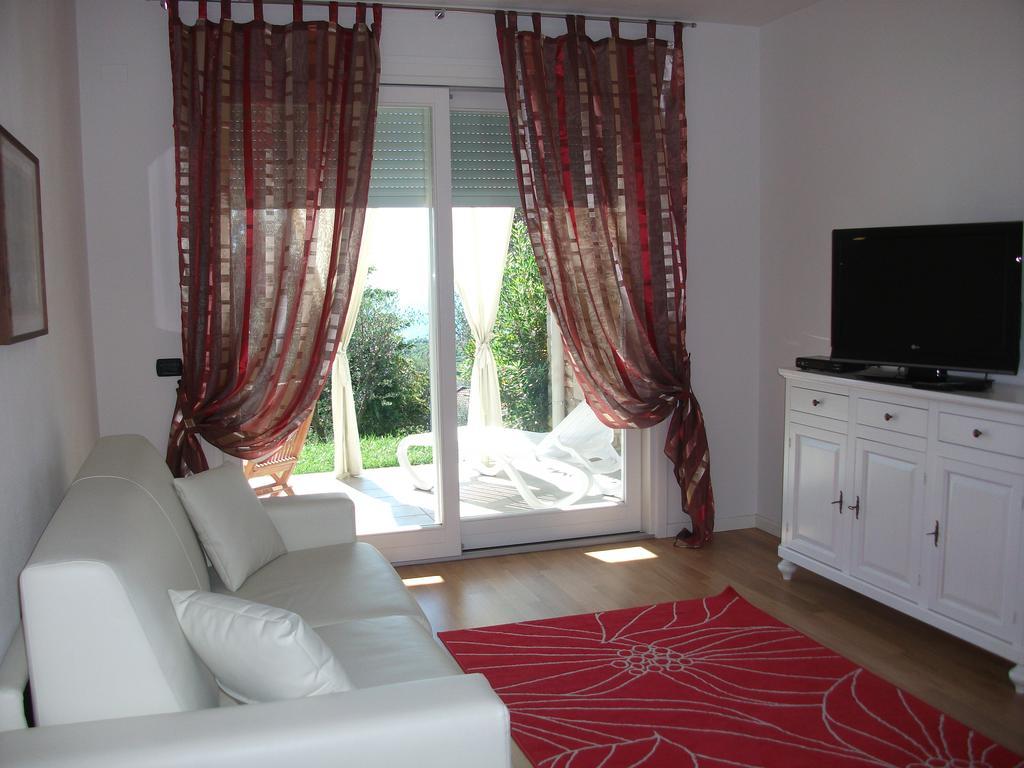 Residence Il Poggio Al Sole Тосколано Мадерно Стая снимка